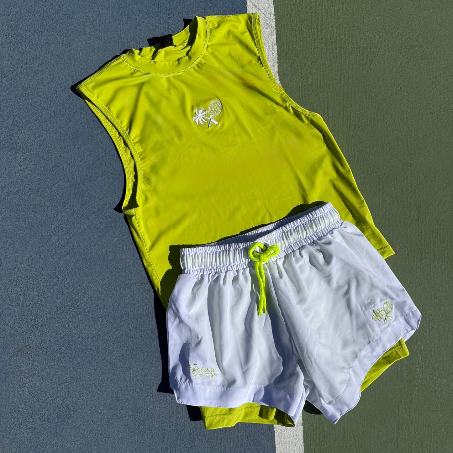 2 IN 1 PERFORMANCE WOMEN'S TEAM SHORTS - WHITE/LIME